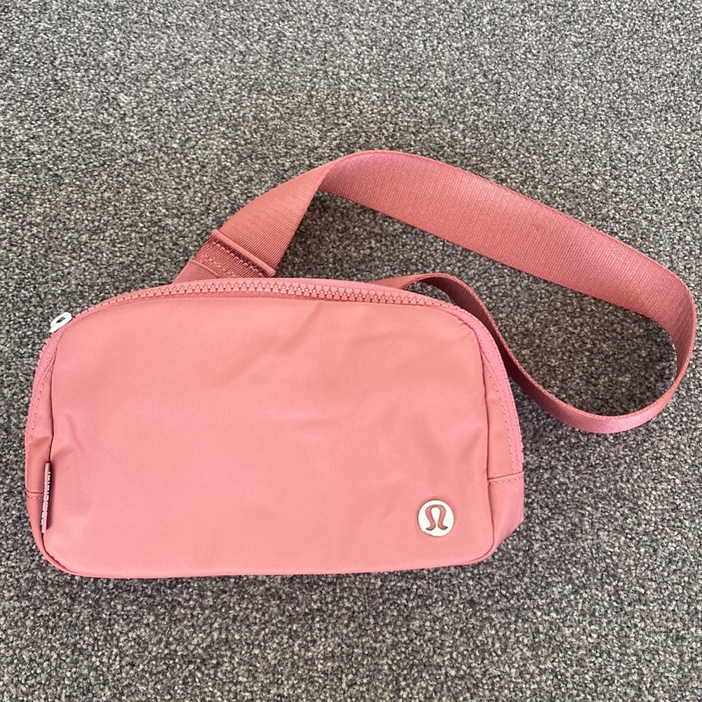 ❤️ Lululemon Brier Rose Extended Strap Everywhere Belt Bag NWT